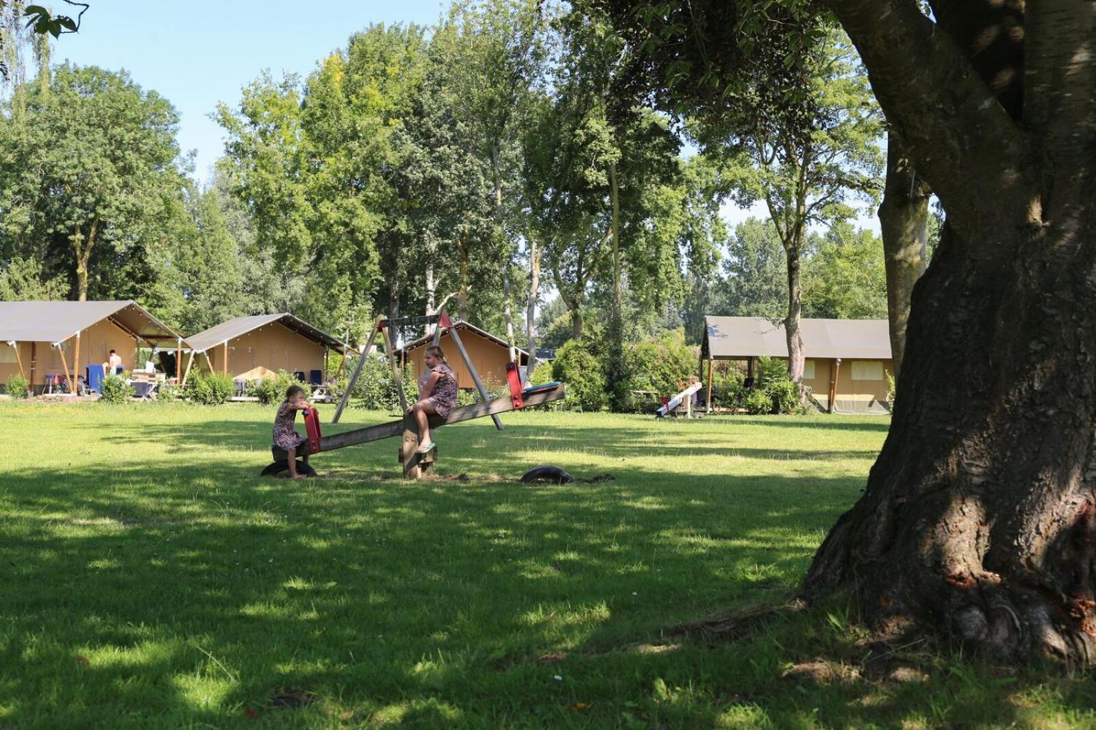 Recreatiepark En Jachthaven De Scherpenhof Terwolde Esterno foto