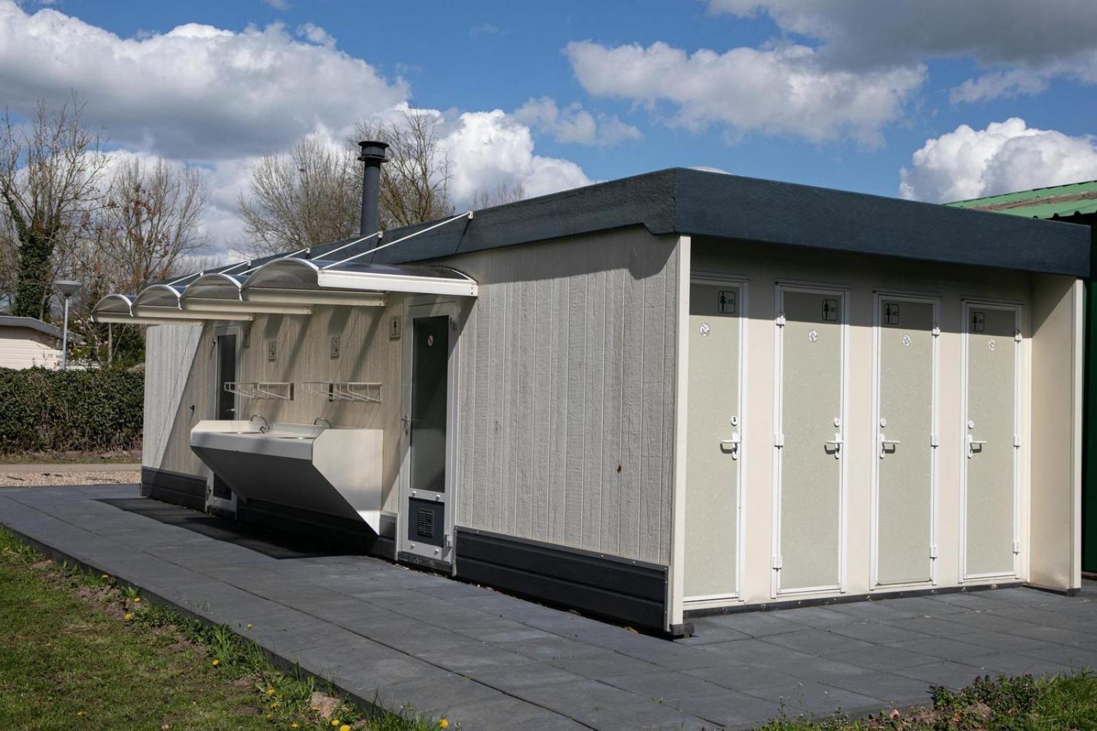 Recreatiepark En Jachthaven De Scherpenhof Terwolde Esterno foto